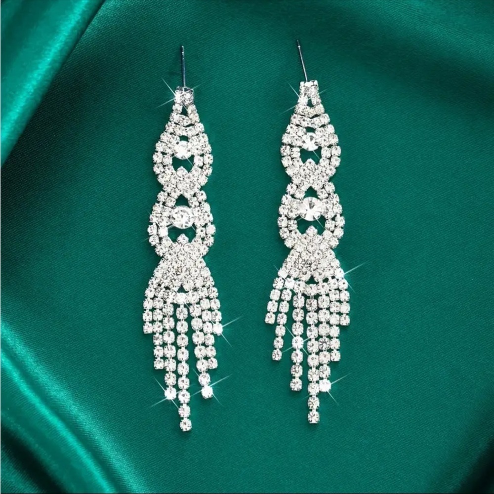 Chandelier clear crystal rhinestone silver earrings wedding bridal New - Picture 3 of 7